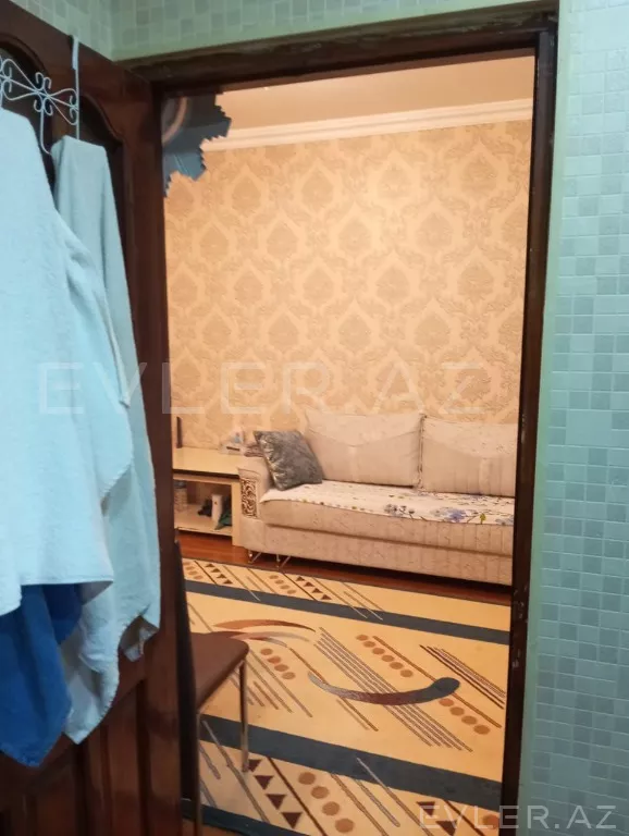 Satılır, köhnə tikili