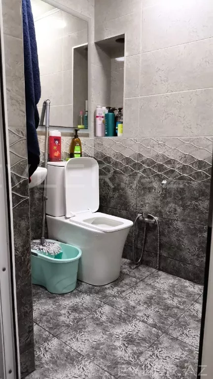 Satılır, köhnə tikili
