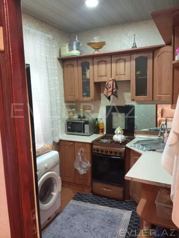 Satılır, köhnə tikili