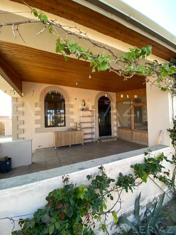 Satılır, bağ evi