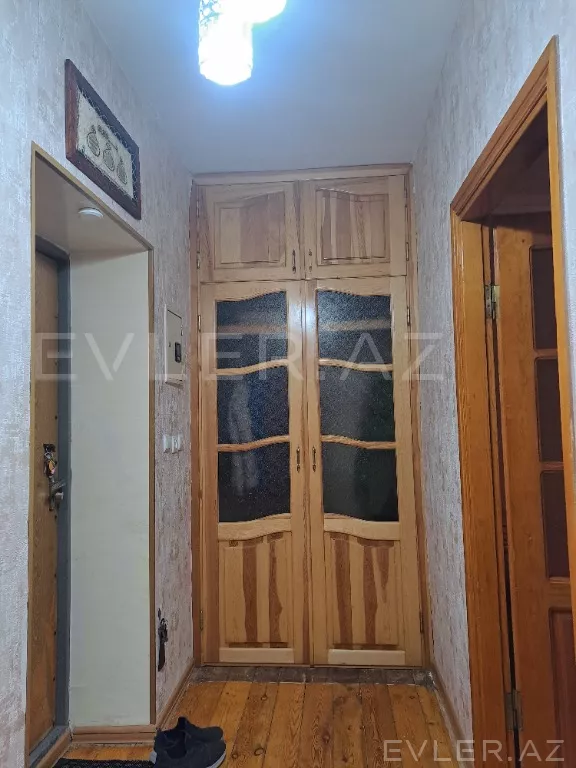 Satılır, köhnə tikili