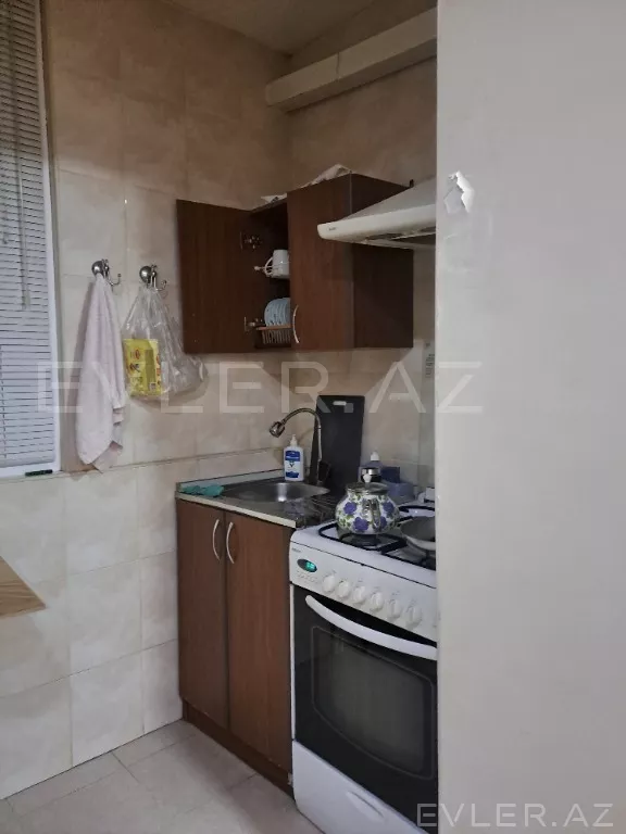 Satılır, köhnə tikili