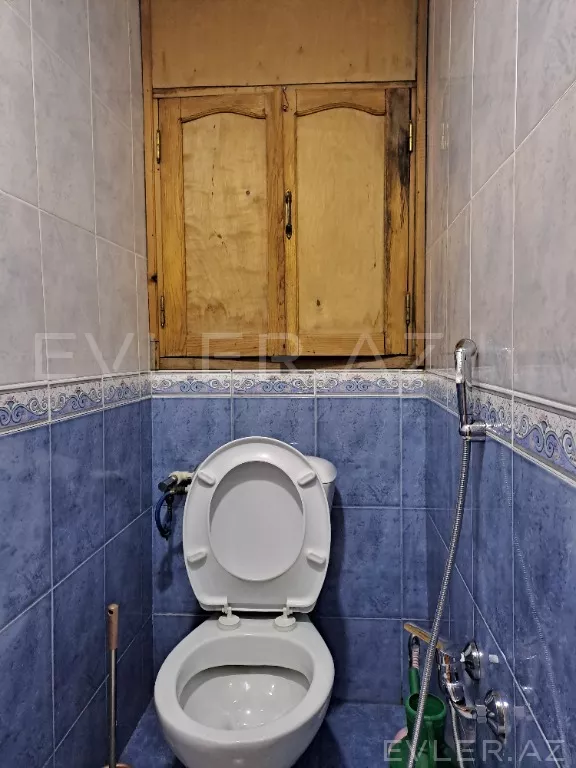 Satılır, köhnə tikili