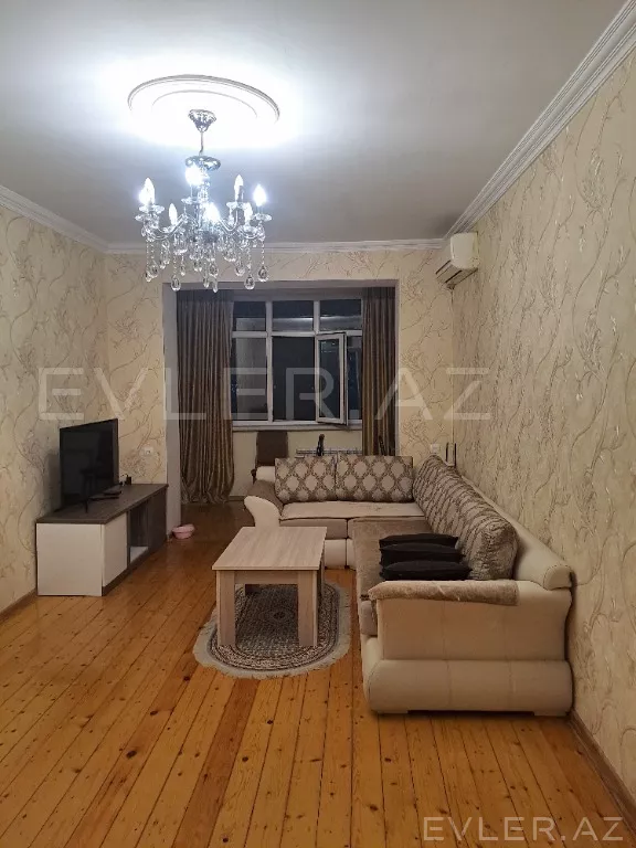 Satılır, köhnə tikili