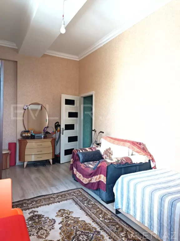 Satılır, yeni tikili