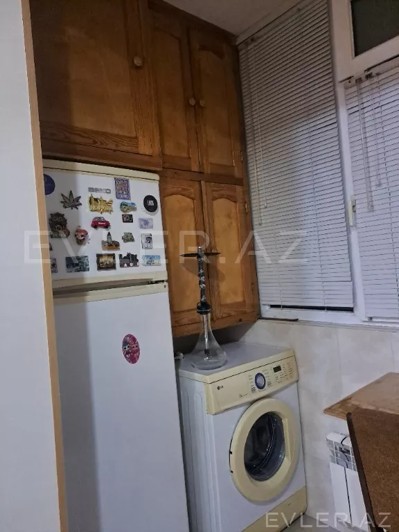 Satılır, köhnə tikili