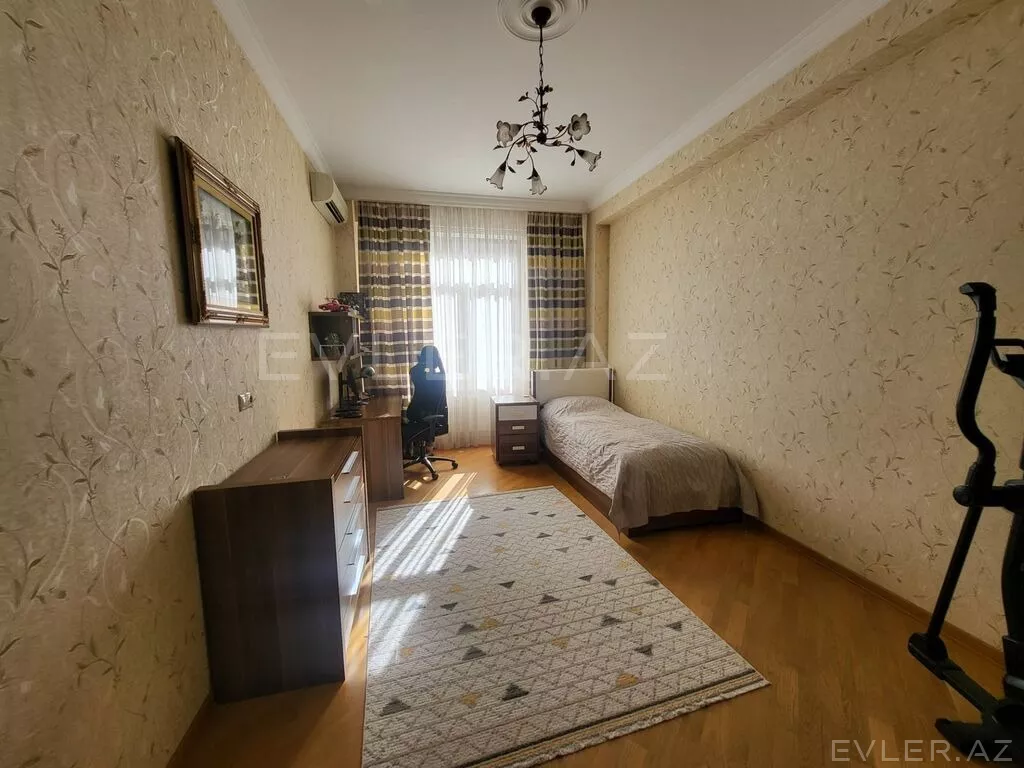 Satılır, yeni tikili