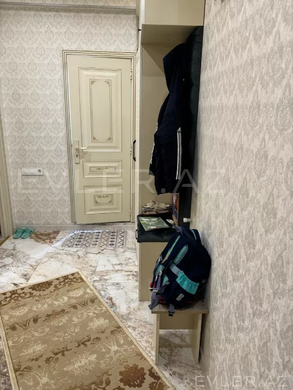 Satılır, yeni tikili