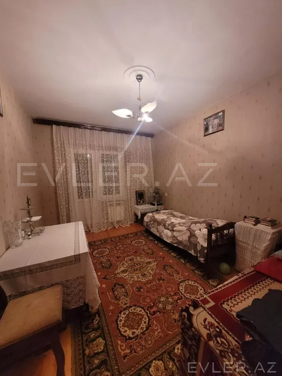 Satılır, köhnə tikili