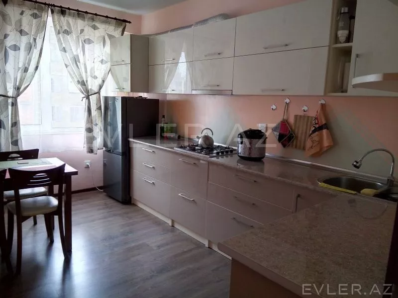 Satılır, yeni tikili
