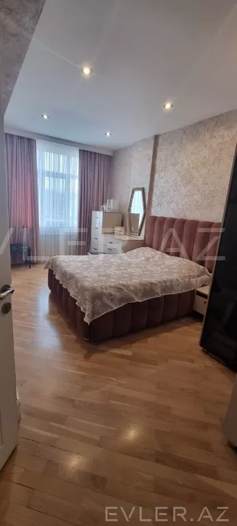 Satılır, yeni tikili