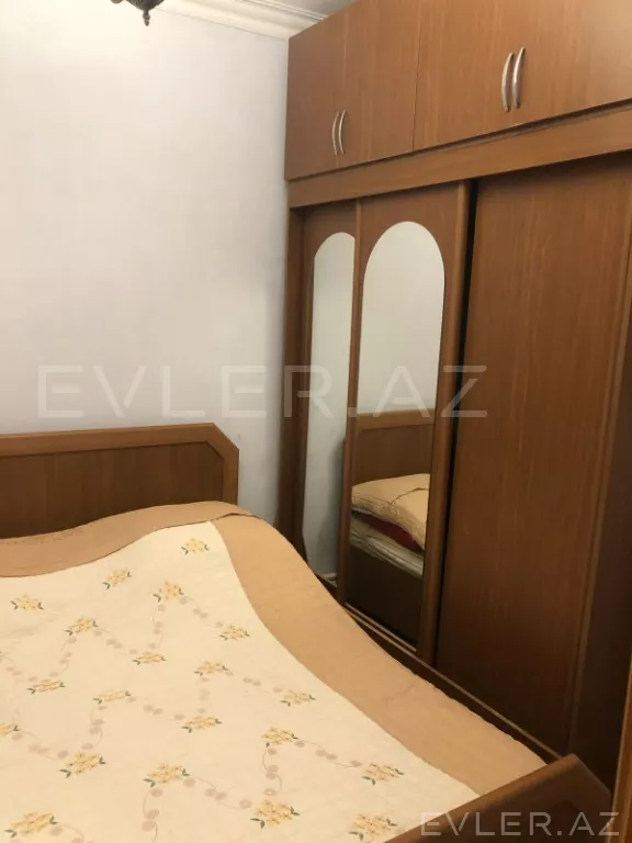 Aylıq, köhnə tikili
