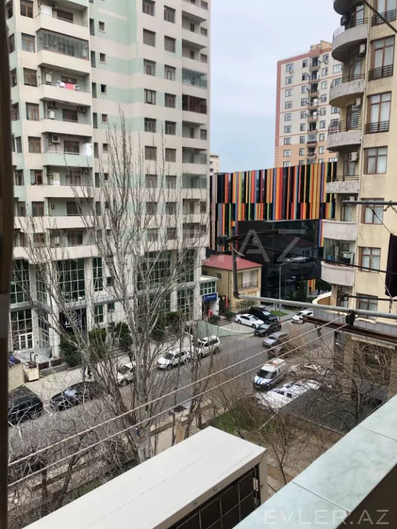 Aylıq, köhnə tikili