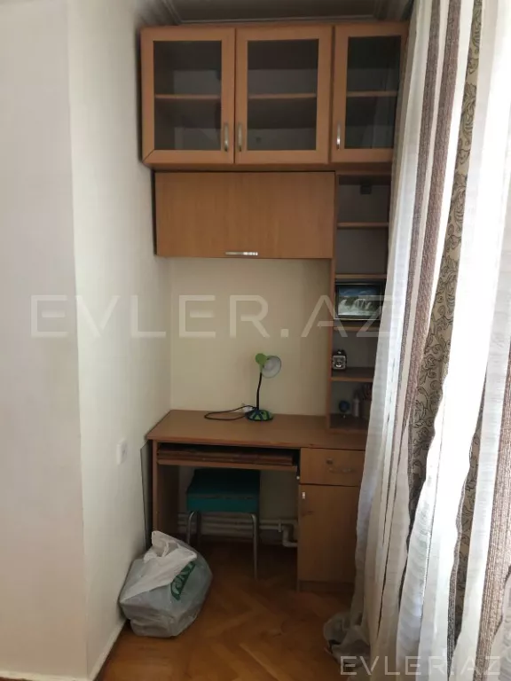 Aylıq, köhnə tikili