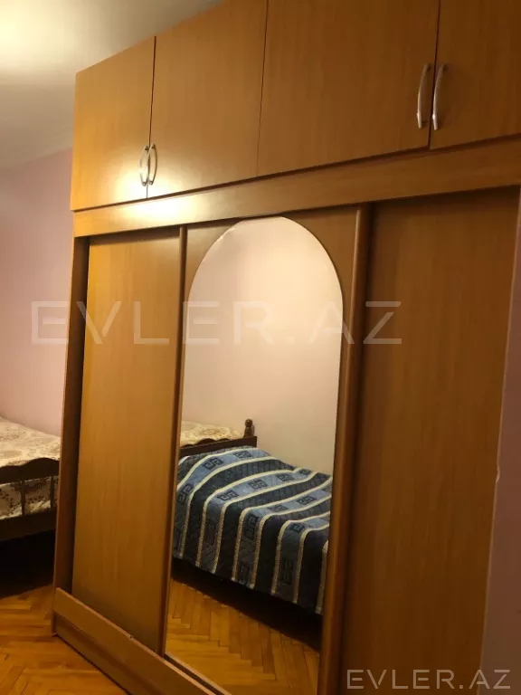 Aylıq, köhnə tikili
