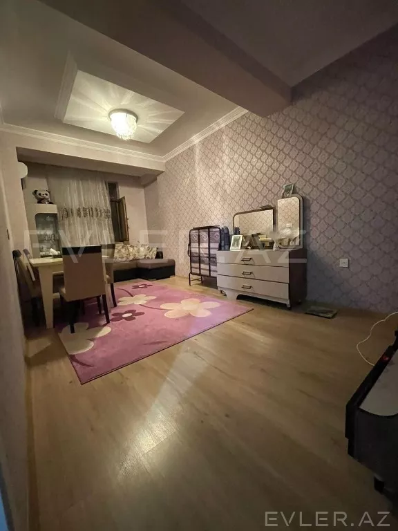 Satılır, yeni tikili