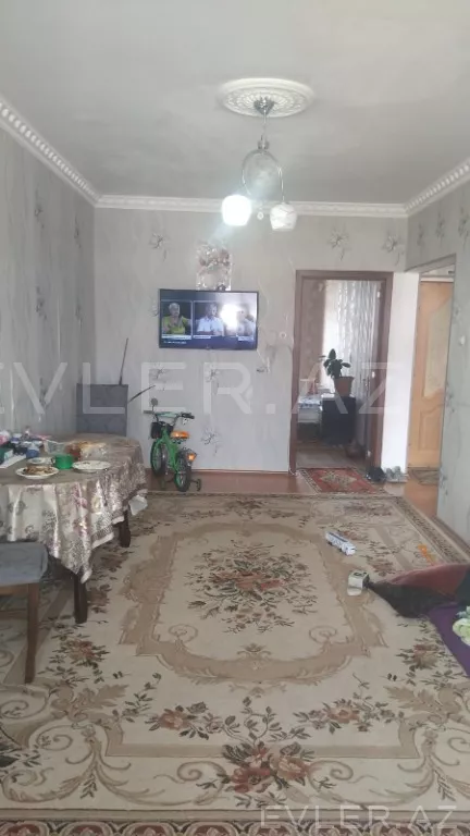 Satılır, köhnə tikili