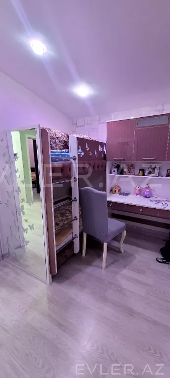 Satılır, yeni tikili