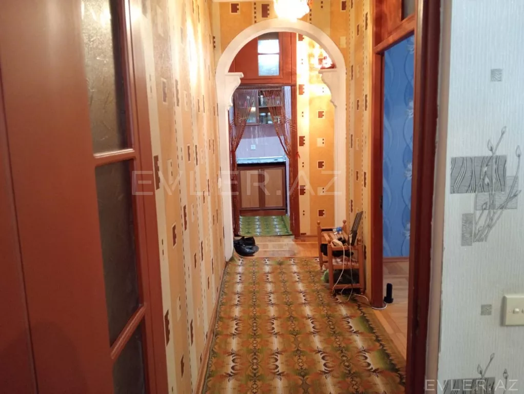 Satılır, köhnə tikili