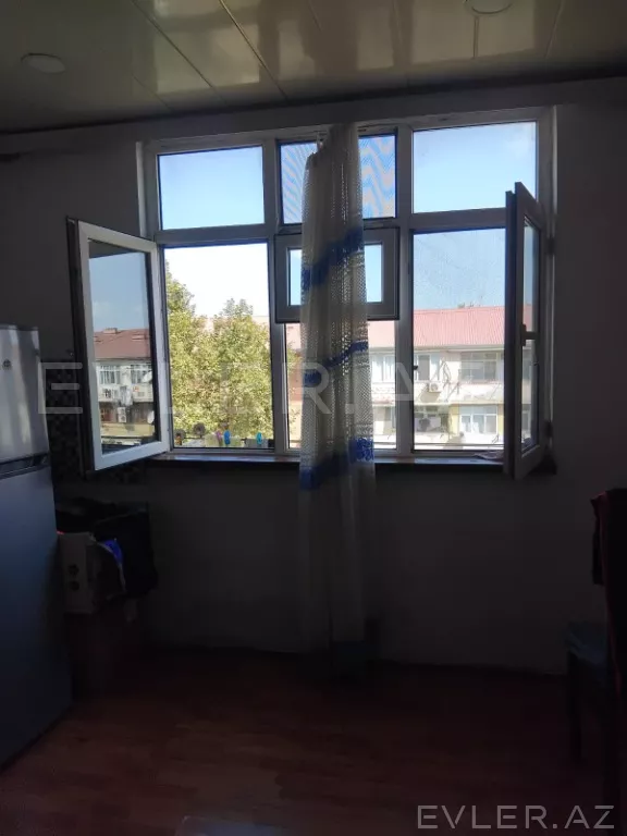 Satılır, köhnə tikili