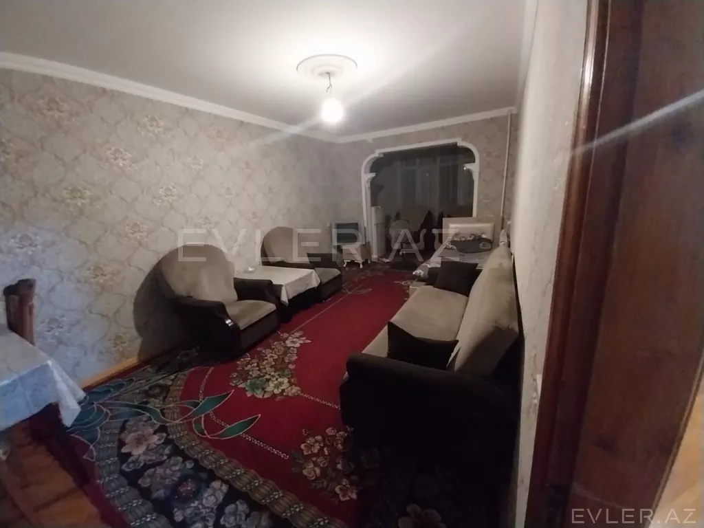 Satılır, köhnə tikili