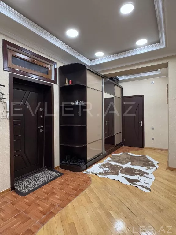 Satılır, yeni tikili