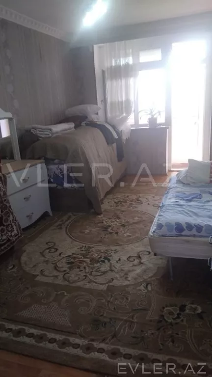 Satılır, köhnə tikili
