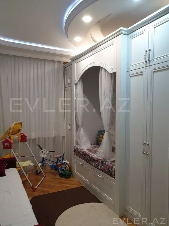 Satılır, yeni tikili