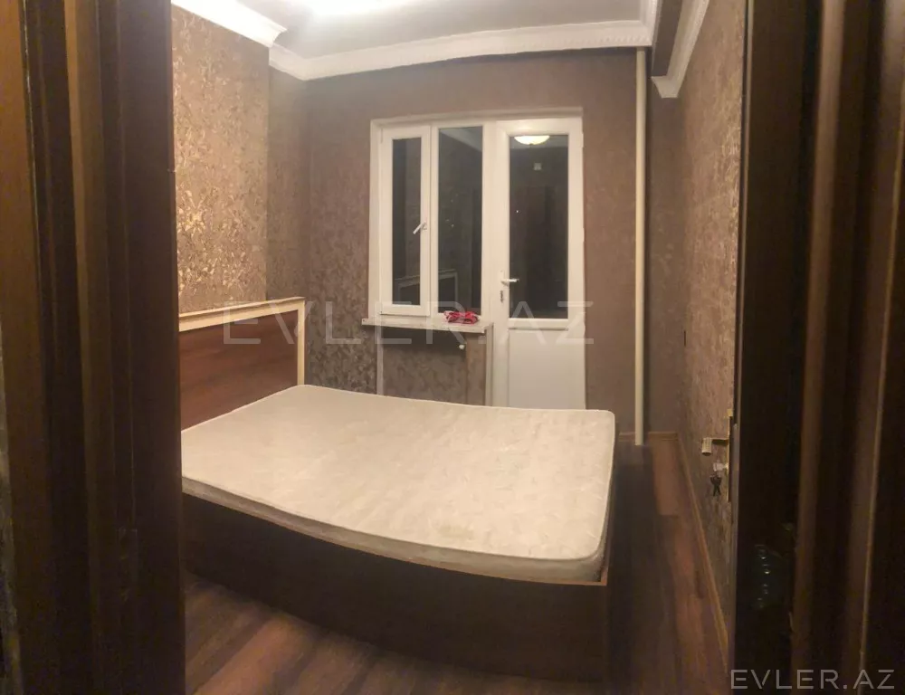 Aylıq, köhnə tikili