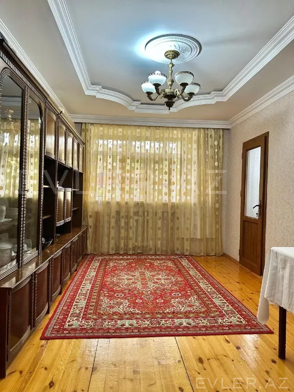 Satılır, köhnə tikili