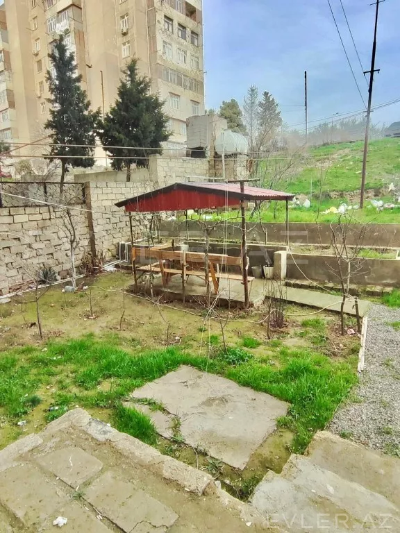 Satılır, köhnə tikili