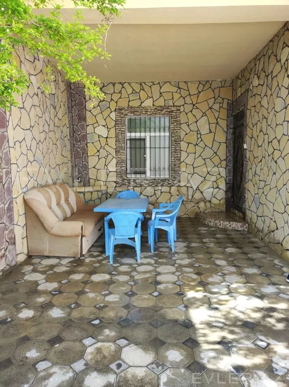 Satılır, həyət evi/villa