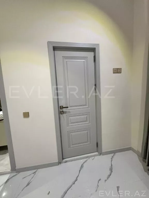 Aylıq, köhnə tikili