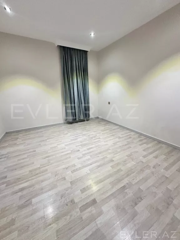 Aylıq, köhnə tikili