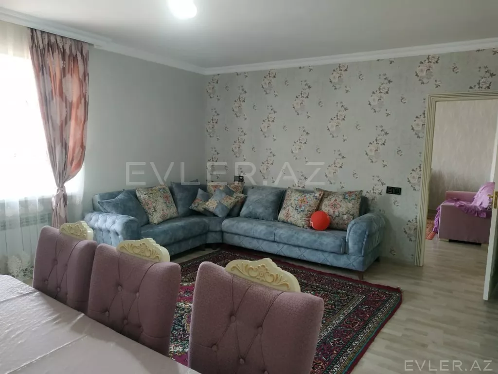 Aylıq, köhnə tikili