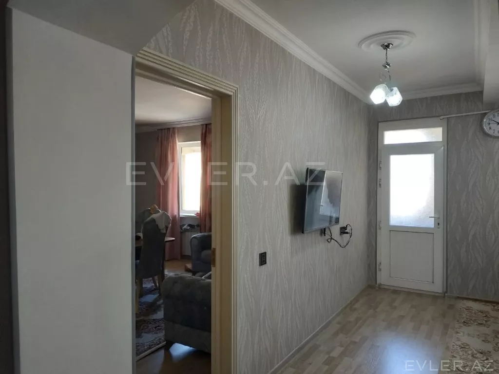 Aylıq, köhnə tikili
