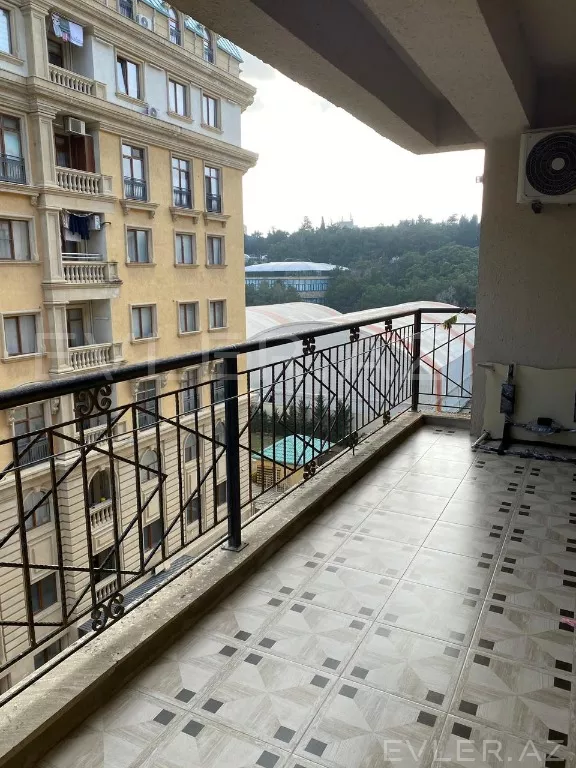 Satılır, yeni tikili