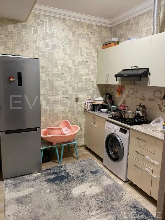 Satılır, yeni tikili