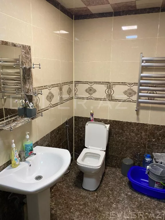 Satılır, yeni tikili