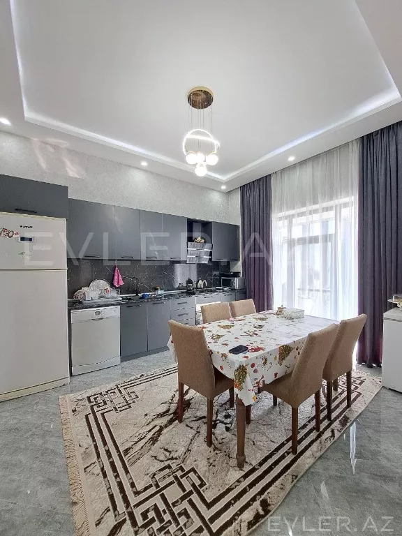 Satılır, həyət evi/villa
