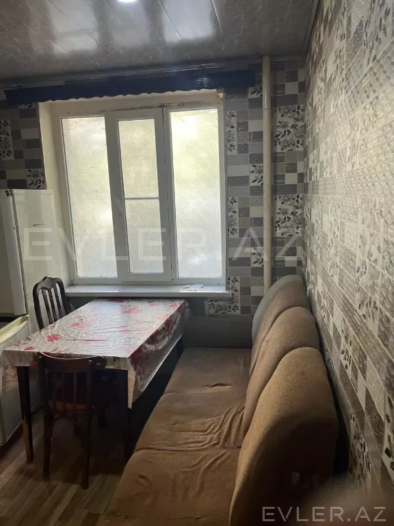 Satılır, köhnə tikili