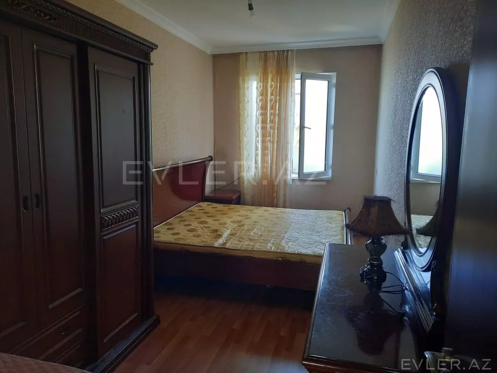 Aylıq, köhnə tikili