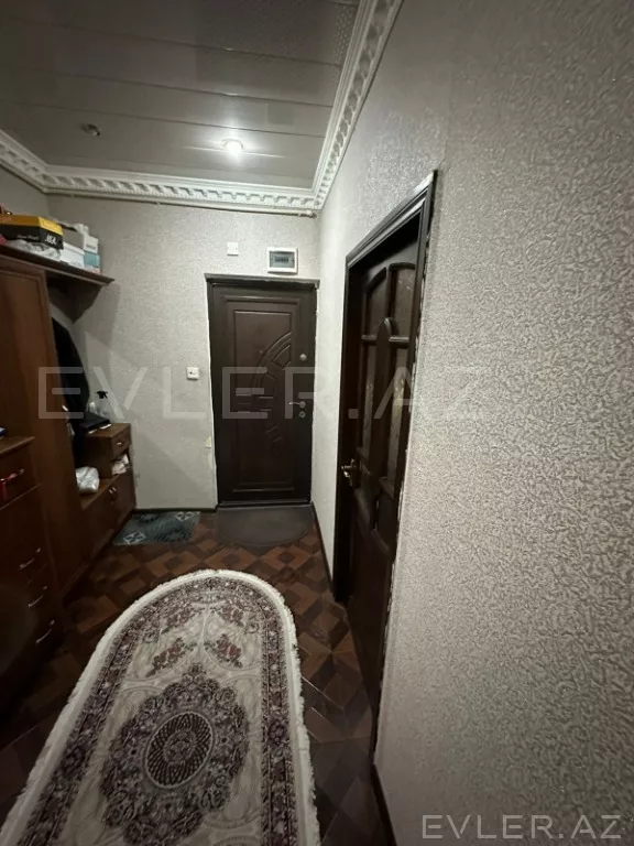 Satılır, köhnə tikili