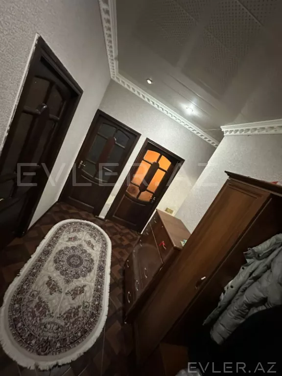 Satılır, köhnə tikili