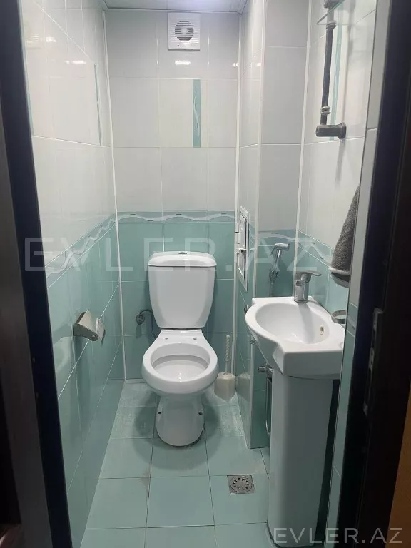 Aylıq, köhnə tikili