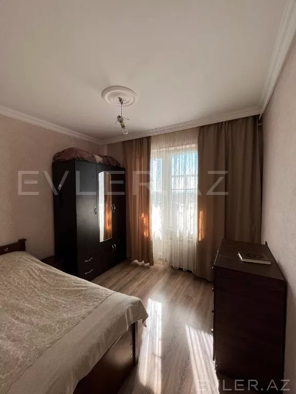 Satılır, köhnə tikili
