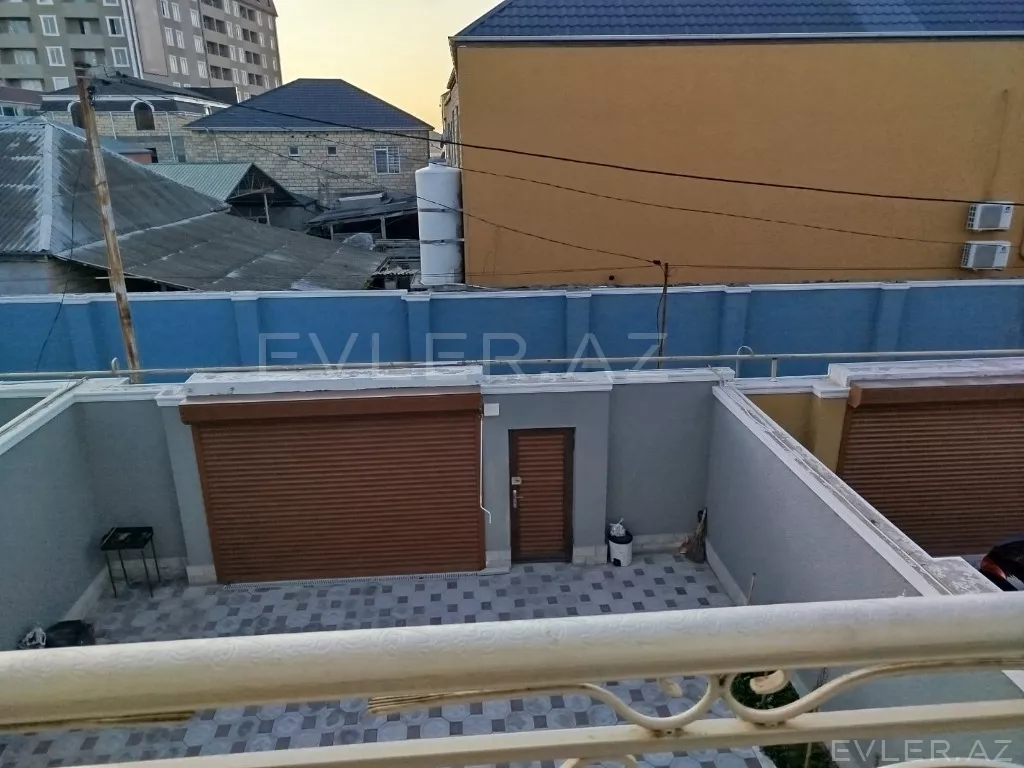 Satılır, həyət evi/villa