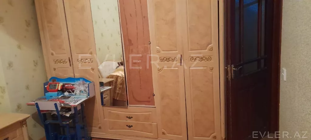 Satılır, köhnə tikili