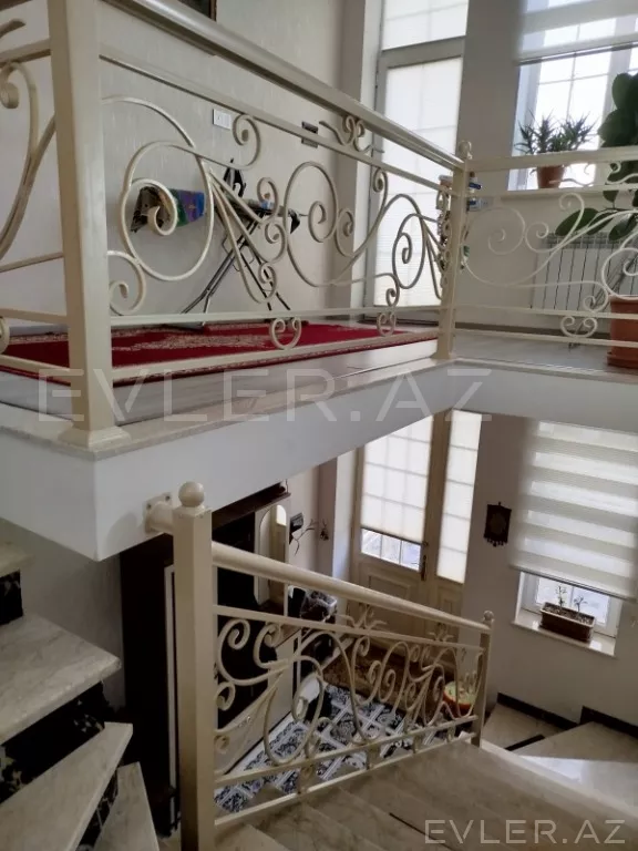 Satılır, həyət evi/villa