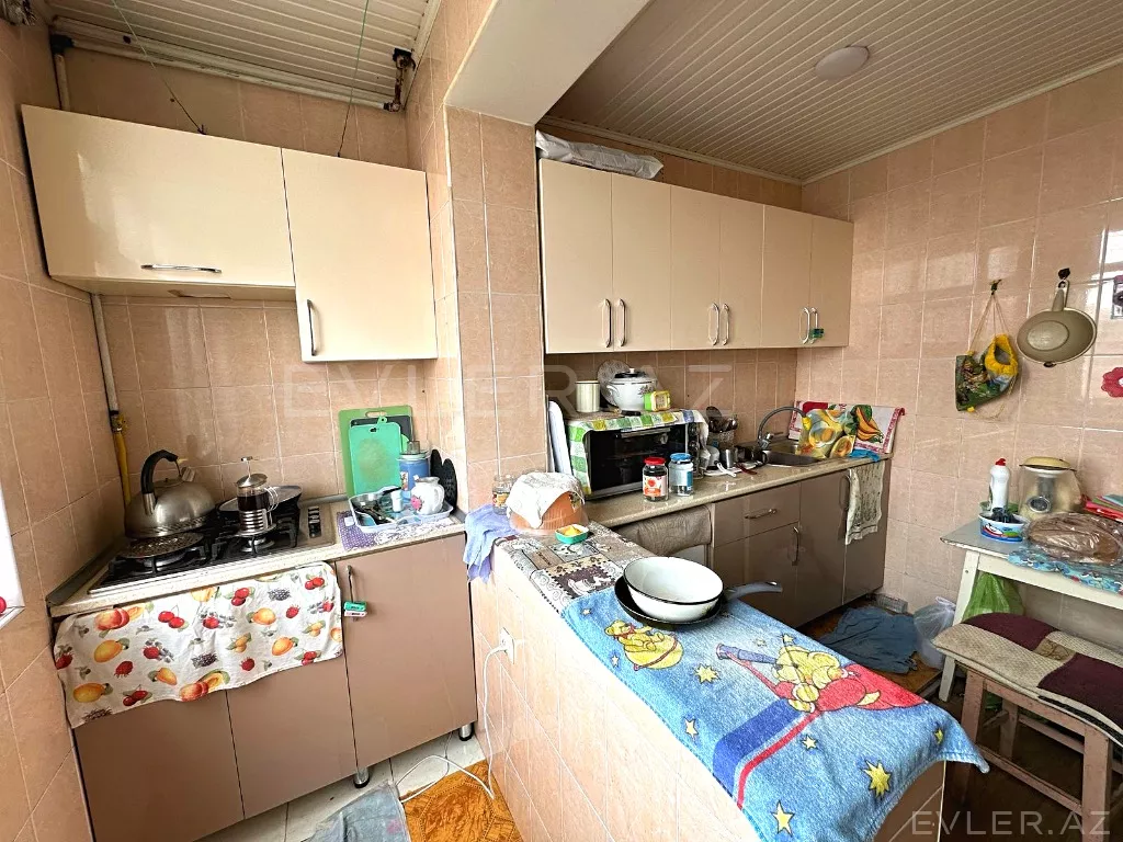 Satılır, köhnə tikili